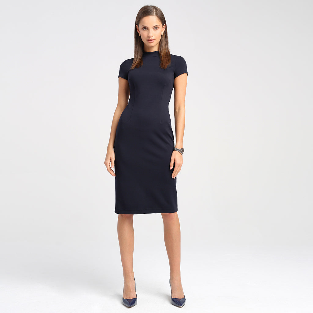 Trapeze dress with side pockets in black